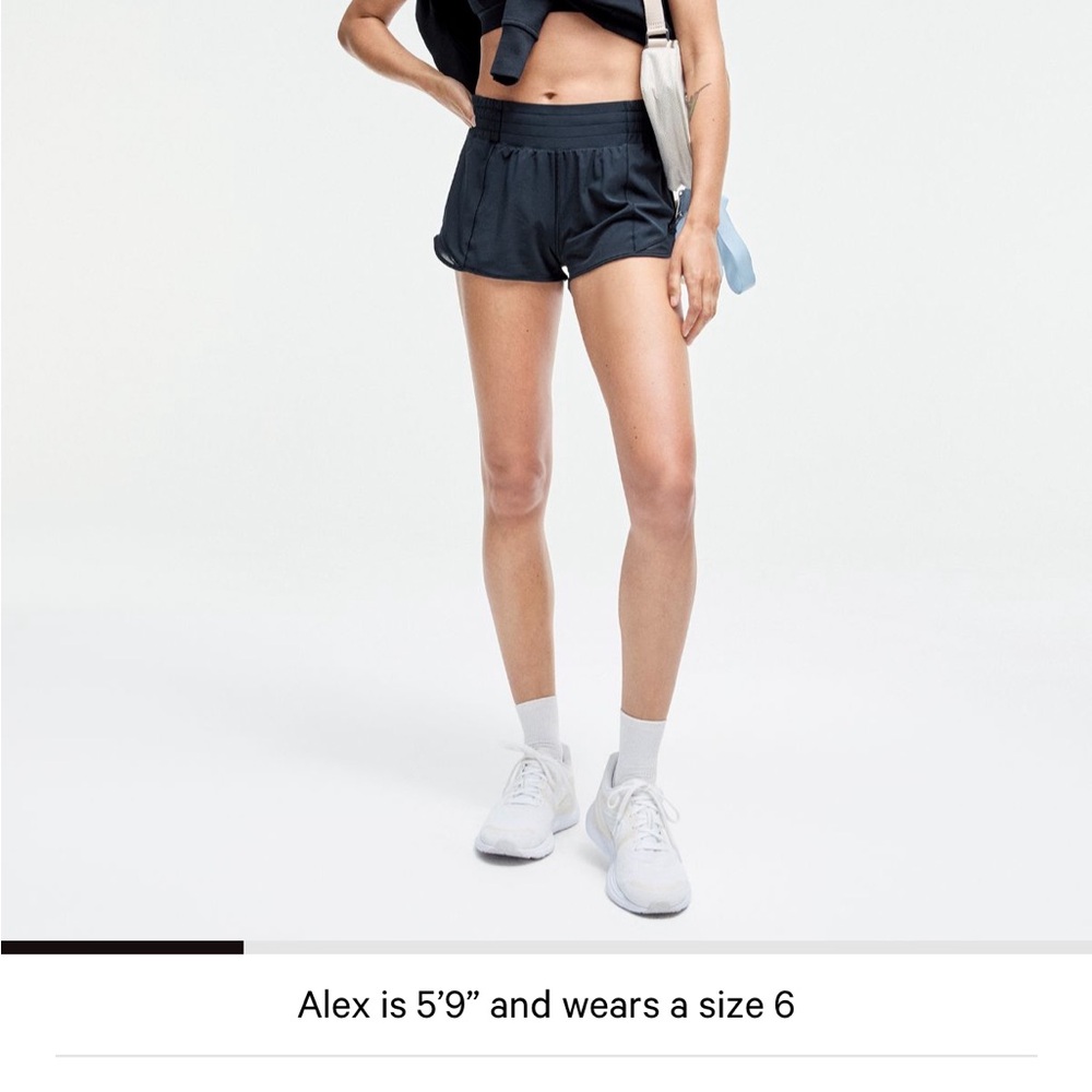 Lululemon Hotty Hot High-Rise Lined Short 2.5"